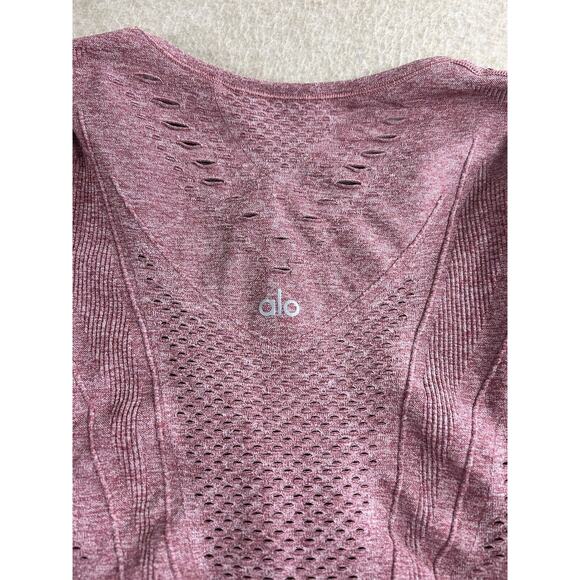 Alo Yoga Lark Seamless Laser Cut Mesh Top Sz Small Long Sleeve Rosewood Stretch - Picture 11 of 13